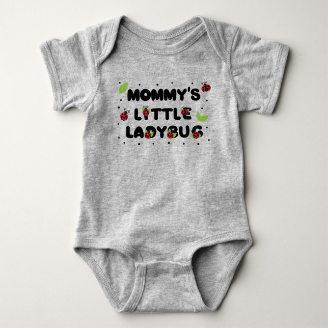 Mommy's Little Ladybug - Cute  T Shirt (Framsida)