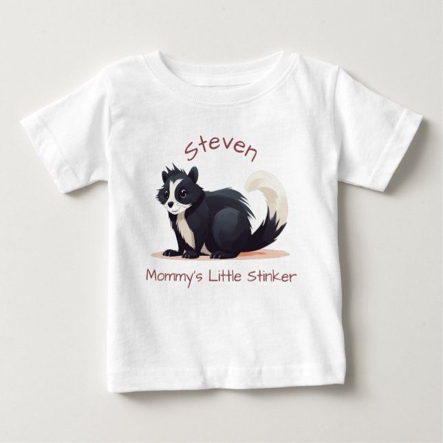 Mommys Little Stinker Cute Skunk T Shirt (Framsida)
