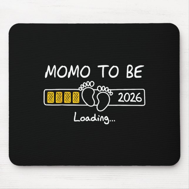 Momo To Be 2026 Loading Momo Est 2026  Musmatta (Framsidan)