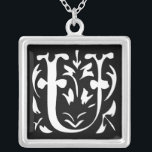 Momogram Silver Necklace Silverpläterat Halsband<br><div class="desc">Behåll Necklaces Välj antingen Silver Plattat Guld Avsluta eller Sterling silver Unik Personlig Anpassningsbar !st Bröllopsfest för julklapp av Bröllop Keepsakt Necklaces - om du vill ändra bakgrund färg - klicka på anpassa - klicka på redigera - välj sista verktyg i rullgardinsmenyn och välj från ett av de färger som...</div>