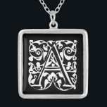 Momogram Silver Necklace Silverpläterat Halsband<br><div class="desc">Behåll Necklaces Välj antingen Silver Plattat Guld Avsluta eller Sterling silver Unik Personlig Anpassningsbar !st Bröllopsfest för julklapp av Bröllop Keepsakt Necklaces - om du vill ändra bakgrund färg - klicka på anpassa - klicka på redigera - välj sista verktyg i rullgardinsmenyn och välj från ett av de färger som...</div>