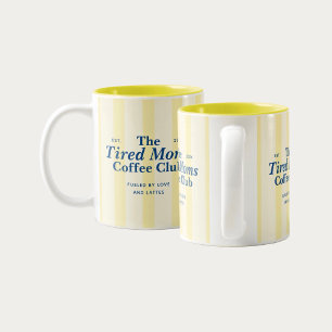 Moms Club Typography Gula Ränder Två-Tonad Mugg