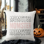 Momster Rosa Halloween Cute & Spooky Kudde<br><div class="desc">Lägg till en liten roligt till din hemmaplan med vår "Momster" Rosa Halloween Dekorativ kudde! Perfekt för mammor som kärlek Halloween, den här lekande kudden har ord "Momster" i fet, läskig text på mjuk rosa. Oavsett om du dekorerar för en Halloween fest eller bara vill ta med lite festlig charm...</div>