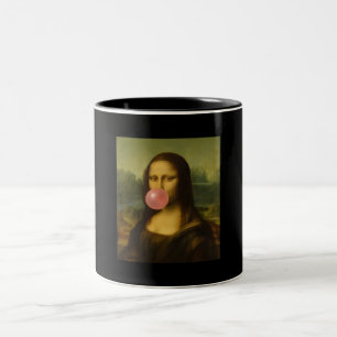 Mona Lisa Blowing Rosa Bubble Gum Två-Tonad Mugg