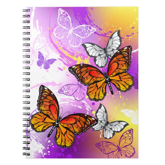 Monarch Butterflies on Lila Background Anteckningsbok (Framsidan)