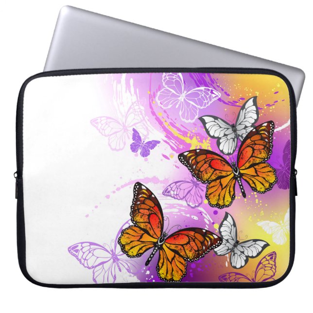 Monarch Butterflies on Lila Background Laptop Fodral (Framsidan)