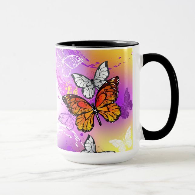 Monarch Butterflies on Lila Background Mugg (Höger)