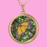 Monarch Butterfly Guldpläterat Halsband<br><div class="desc">En Monarch Butterfly bland färgstarka vilda blommor med vingar-brett uppslag fångas på detta vackra halsband. För många i hela världen är fjärilen symbolisk för förändring,  hopp,  omvandling och liv,  och detta vackra halsband fångar alla dessa upplyftande livsuppehållande känslor. Den här bilden är ett originalnaturfotografi av JLW_PHOTOGRAPHY</div>