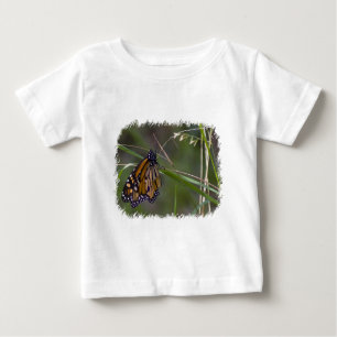Monarch Butterfly i Grass T-shirt