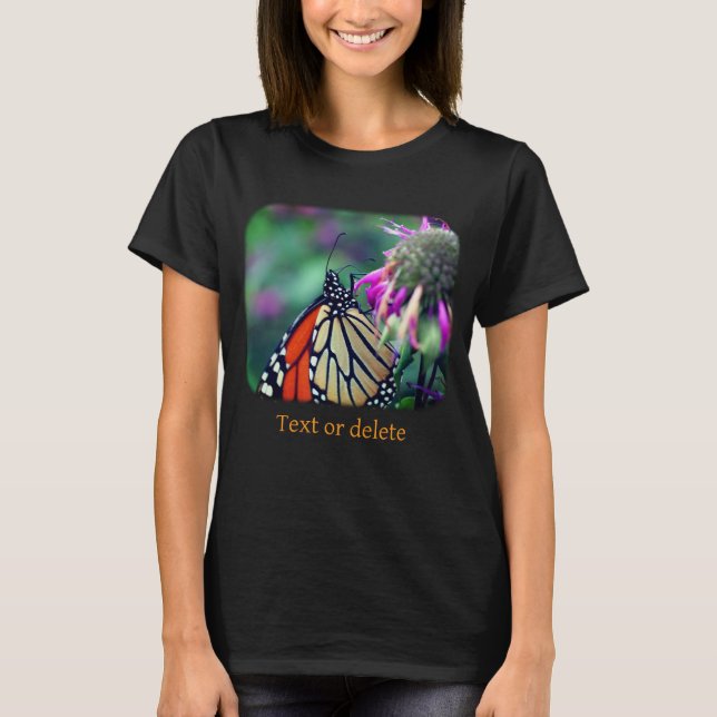 Monarch Butterfly On Flower Nature Personalized T Shirt (Framsida)