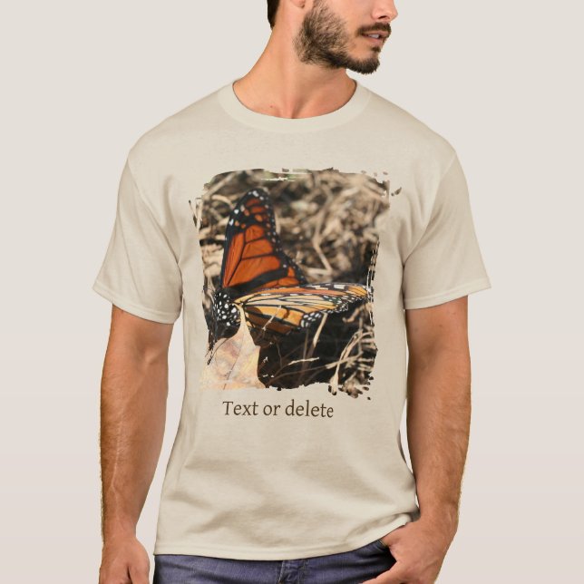 Monarch Butterfly On Leaf Personalized Nature T Shirt (Framsida)