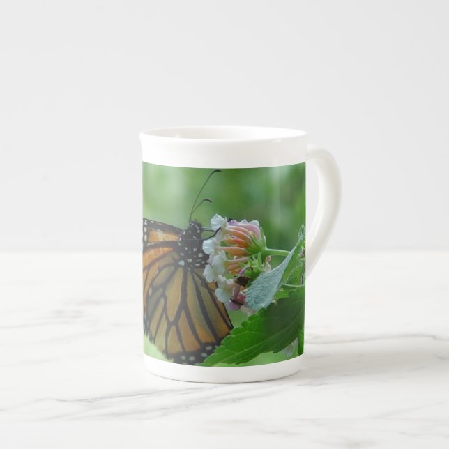 Monarch Butterfly på Flower Bone China Mugg Benporslin Mugg (Framsida höger)