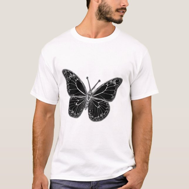 Monarch Butterfly with Detailed Wing Patterns T Shirt (Framsida)