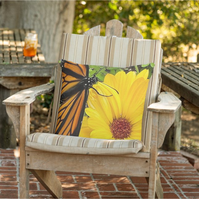 Monarch-fjäril på kalendulblomma kudde (Stol)