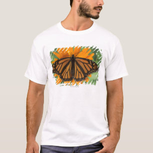 Monarkfjäril (Danausplexippus) på krukan T-shirt
