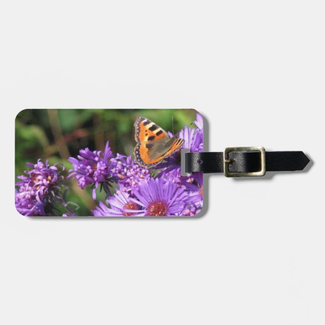 Monarkfjäril och lila blommor bagagebricka (Horisontell Framsida)