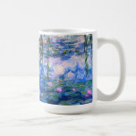 Monet näckrosmugg kaffemugg<br><div class="desc">Monet näckrosmugg. Oljemålning på kanfas från 1916. Monet målade hans berömda näckrosdamm obsessively under avgångsklasserna av hans karriär som drar inspiration från det ljust av solen och dess växling, verkställa på vatten och de vatten- blommorna och lövverket. Denna målning presenterar en vibrerande använda av pinks, deppighet och lila och gör...</div>