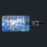Monet Rosa Vatten Lilies  Bagagebricka<br><div class="desc">En Monet rosa vatten lilies bagagemärke med vackra rosa vatten lever flytande i en lugn blå damm med lila dynor. En underbar Monet-gåva till fläkt av imponsionism och Fransk konst. Serenisk naturimponerande med vackra blommor och scendammlandskap.</div>