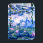 Monet Rosa Vatten Lilies Magnet<br><div class="desc">En Monet rosa vatten lilies flexibla fotomagnet med vackra rosa vatten lilies flytande i en lugn blå damm med lila dynor. En underbar Monet-gåva till fläkt av imponsionism och Fransk konst. Serenisk naturimponerande med vackra blommor och scenkonst.</div>