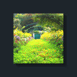 Monets Grande Allee, Monets trädgård, Giverny Canvastryck<br><div class="desc">Savor den vackra Grande Allee i Claude Monets trädgård på den här galleriserade kvalitetsvampen. Bilden är av den berömd målarens söt trädgård i slutet av sommaren i Giverny,  Frankrike. Det här bilderna finns bara i den storlek som visas vid 11 x 11 tum.</div>