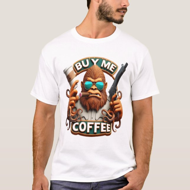 Monkey beväpnad med koffein köper en kaffe åt mig t shirt (Framsida)