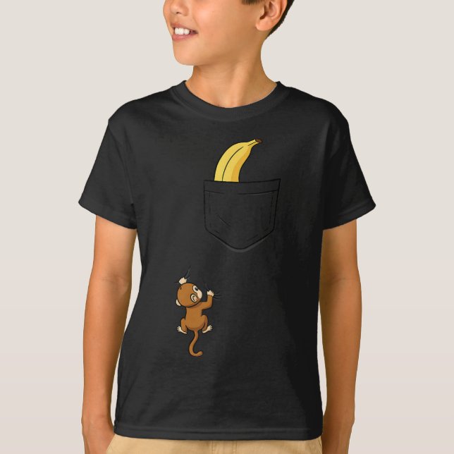 Monkey Climbs For Banana Funny Animal Cket Design  T Shirt (Framsida)