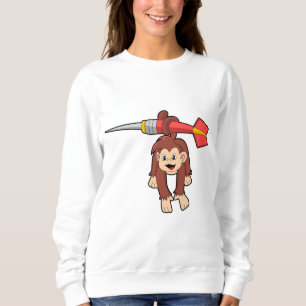 Monkey vid Darts med Dart T Shirt