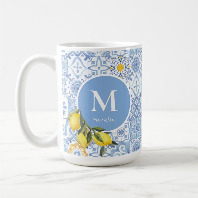 Monogram av citronfrukt, blå bricka kaffemugg (Vänster)