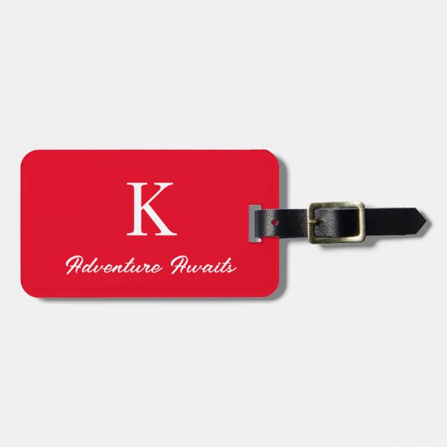 Monogram Äventyr Awaits Typography Travel Gift Bagagebricka (Horisontell Framsida)