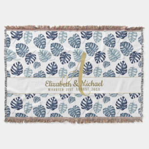 Monogram Azure Blue Tropical Lövs Guld Newlyweds Filt