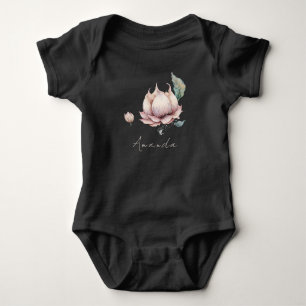 Monogram Barnnamn Jordnära Boho Vacker Lotusblomma T Shirt