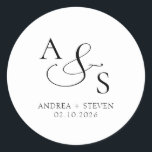 Monogram Black and White Bröllop Runt Klistermärke<br><div class="desc">Elegant och tidlöshet, dessa Personlig Monogram Black and White Bröllop Classic Round Stickers är perfekt för att ge dig en sofistikerad beröring till din speciella dag. De här mångsidiga vigselklistermärken kan användas som utskrivbara bröllopsmärken, symboler för vigselmärken eller klistermärken för personligens bröllop för att matcha ditt tema. Eftersom de föredrar...</div>