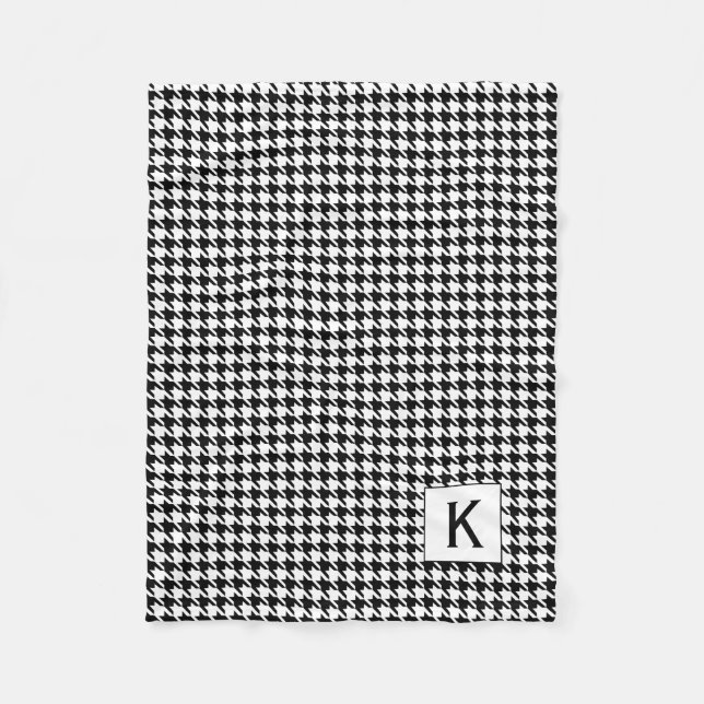 Monogram Black and White Houndstooth Pattetrn Fleecefilt (Framsidan)