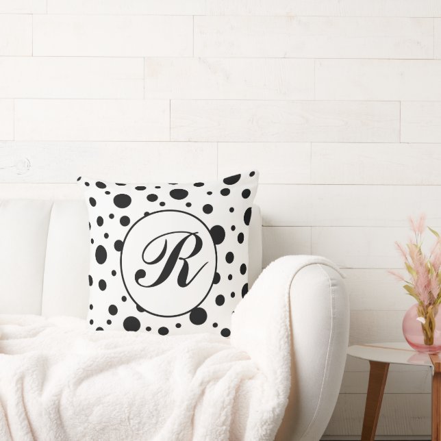 Monogram Black på White Polka Dot Mönster Kudde (Soffa)