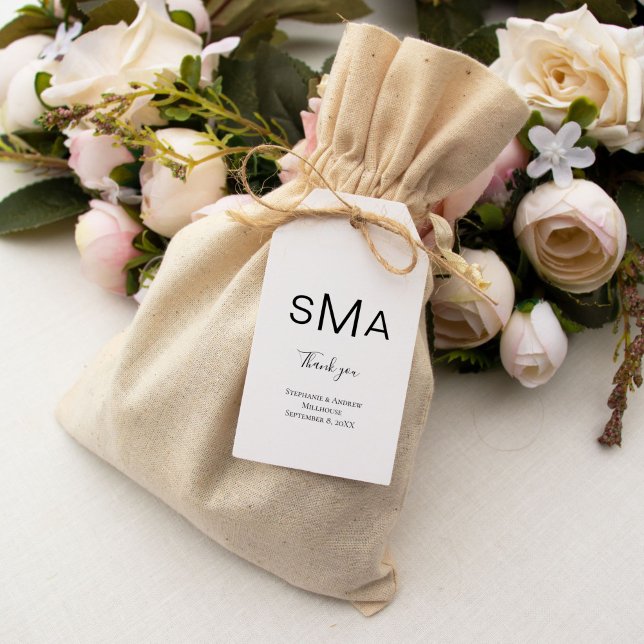 Monogram Black White Classic Bröllop Presentetikett (Monogram Wedding Thank you gift tag. Add your initials, Names and wedding date)