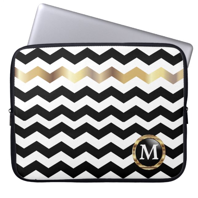 Monogram Black, White & Guld Chevron Rand Laptop Sleeve (Framsidan)