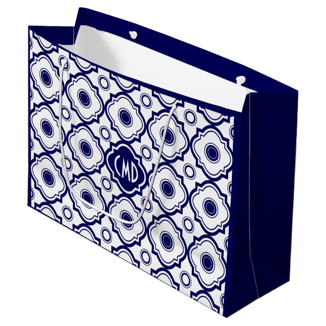 Monogram Blue & White Quatrefoil Mönster (Framsidan Vinklad)