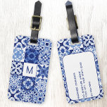 Monogram Blue White Tile Watercolor i Medelhavet Bagagebricka<br><div class="desc">Söt indigo blue and white personlig monogram initial Mediterranean tile mönster i vattencolor. Originalkonst av Nic Squirrell. Ändra det inledande monogrammet på framsidan och detaljerna på baksidan om du vill anpassa.</div>