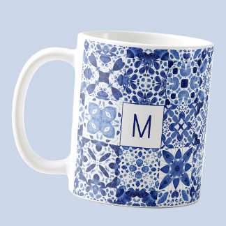 Monogram Blue White Tile Watercolor i Medelhavet Kaffemugg