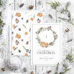 Monogram Boho Winter Citrus Wandan God jul Julkort<br><div class="desc">Tittar du ett vackert, enkelt och elegant helgdag-kort? Se bara vårt Monogram Boho Winter Citrus Wandeed God jul Helgdag Card! Det här bedövningskortet har en krans som dekoreras med vattenfärgade botaniska ämnen av citrusfrukter, gräs, stjärnanis och kanel, som ramar in ditt monogram, med "God jul meddelande skrivet i en populär,...</div>