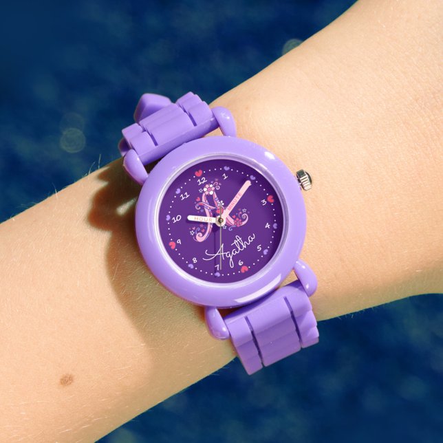 Monogram brev A doodle-hjärtflickor namn Armbandsur (Skapare uppladdad)