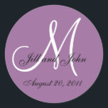 Monogram Bröllop Initial Bride Groom Mauve Seal Runt Klistermärke<br><div class="desc">Monogram Bröllop-förseglingsmärke för första briomförslutning Anpassa med färg och information om bröllop. Här är några andra populära utformningar från monogramgalleriet!</div>
