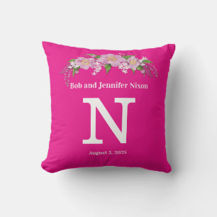 Monogram Bröllop Pillow med Rosa Flowers Kudde