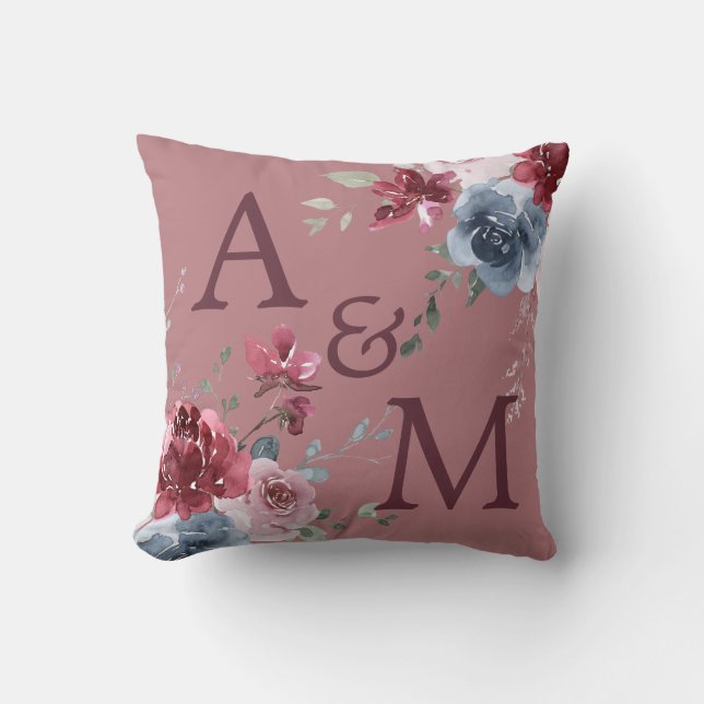 Monogram Burgundy Initialer Dusty Ro Blue Blommigt Kudde (Framsida)