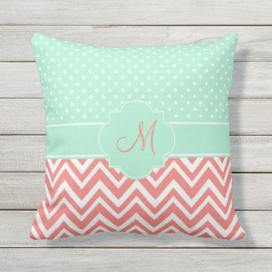 Monogram Coral Chevron med Mint Polka Dot Mönster Kudde