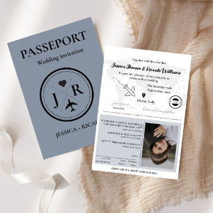 Monogram Dusty Blue-pass Destinationsbröllop Inbjudan