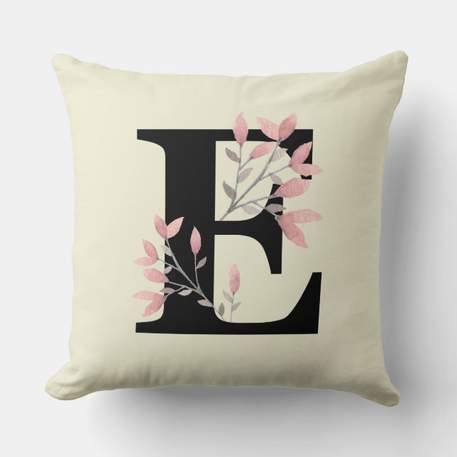 Monogram E med rosa blomsterbuketter Kudde (Framsida)