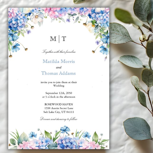 Monogram Elegant Blå Hydrangea Kant Bröllop Inbjudningar (Skapare uppladdad)