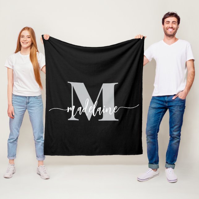 Monogram Elegant Black White Personal Fleecefilt (På plats)
