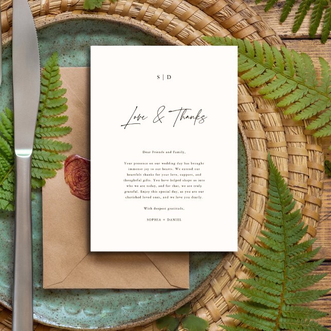 Monogram Elegant Calligraphy Love & Tackbröllop Placeringskort (Skapare uppladdad)